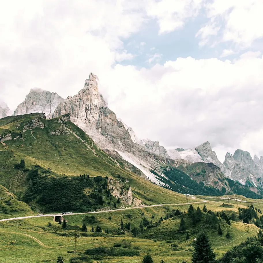 giuseppe-mondi-K0VLuATuQ9o-unsplash Mountain landscape suggesting strength, stability and growt